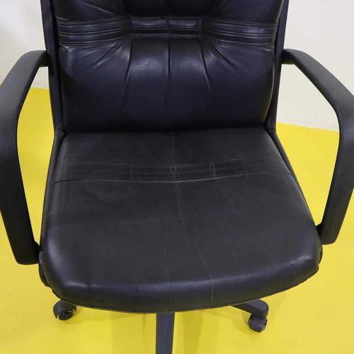 Office Chair in Black Faux Leather with Swivel Base and Wheels For Sale - Image 3 of 10