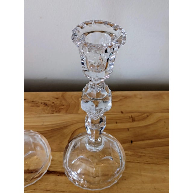 CORRECTION TO SHIPPING TIME, THIS IS SELLER SHIPPING, ARRIVAL TIME IS 4-10 DAYS FROM PURCHASE DATE. Refined pair of glass...
