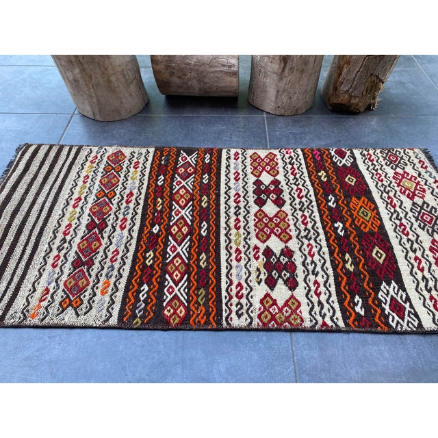 Oushak Vintage Area Kilim Rug For Sale - Image 9 of 10