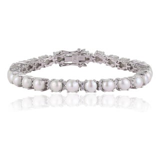 Mid 20th Century 15 Ct Pearl Line Bracelet 7 Inch - Christmas Gift by Carat&Her For Sale