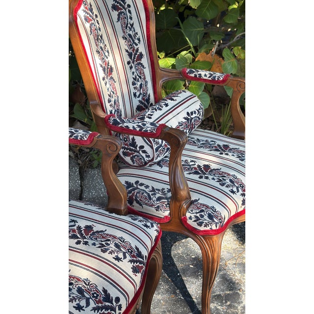 1920s Pair of Louis XV-Style French Provincial Upholstered Carved Wood Armchairs With Floral Stripe Fabric For Sale In Tampa - Image 6 of 10
