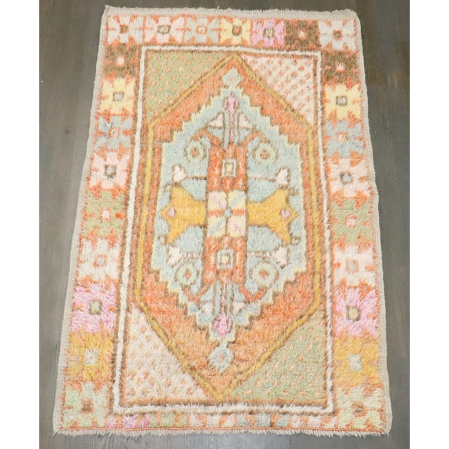 Early 20th Century Anatolian Small Fun Rug rug no.j4668 For Sale - Image 5 of 6