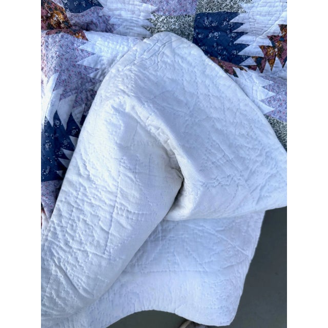 Vintage Handmade "Pineapple Pattern" Quilt For Sale In Palm Springs - Image 6 of 9