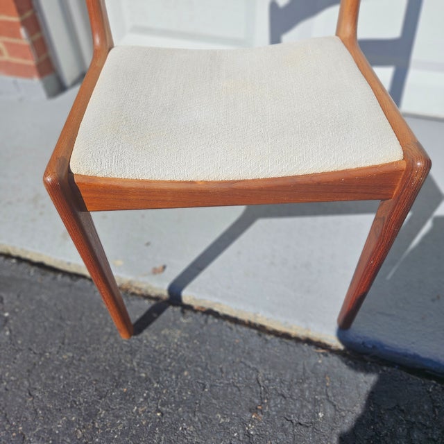 Set of 4 Late 20th Century Mid-Century Modern Chairs For Sale In Philadelphia - Image 6 of 17