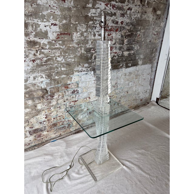 1960s Vintage Lucite Acrylic Floor Lamp With Built-in Glass Side Table For Sale - Image 5 of 13