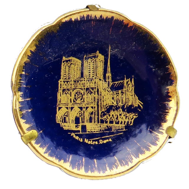 Good things come in small packages - these petitie limoges porcelain plates are just delightful! Certainly pieces...