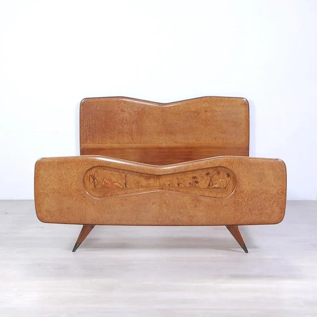 Double bed structure original production of the 1950s and not a renovation of the present day. Made of wood with head and...