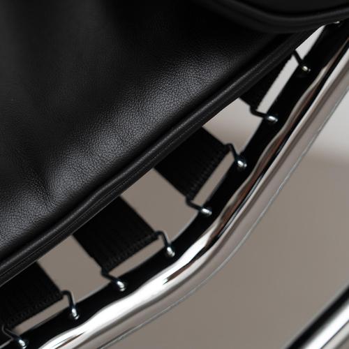 4 Chaise Longue by Le Corbusier for Cassina For Sale - Image 12 of 17