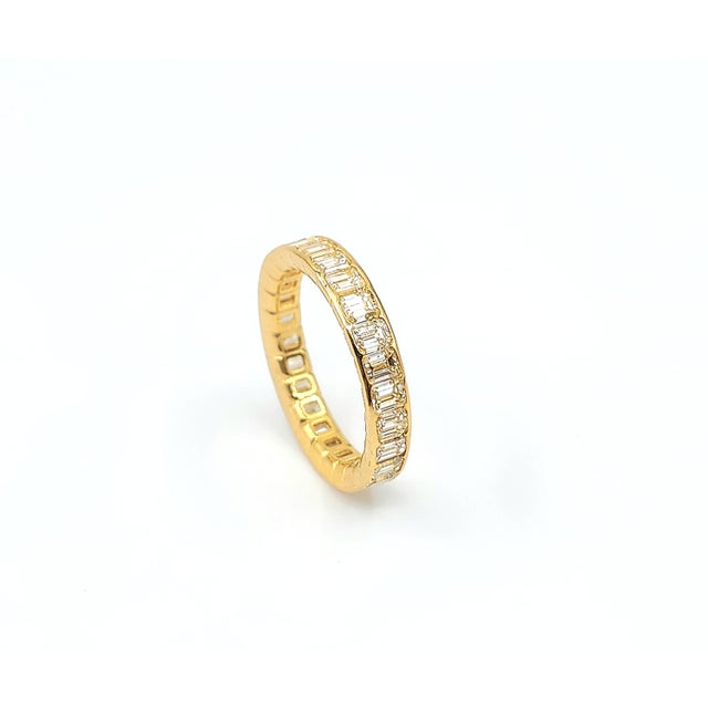 Yellow 3.25 Ct Natural Yellow Emerald Cut Diamond Eternity Ring Size 7 For Sale - Image 8 of 8
