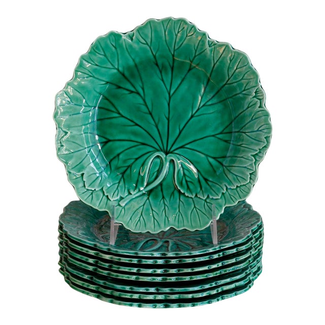 Wedgwood of Etruria & Barlaston Green Cabbage Leaf Plates Set of 8