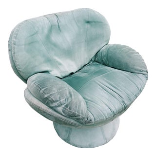 Late 20th Century Post Modern Pedestal Base Swivel Chair in Leather by Jaymar For Sale