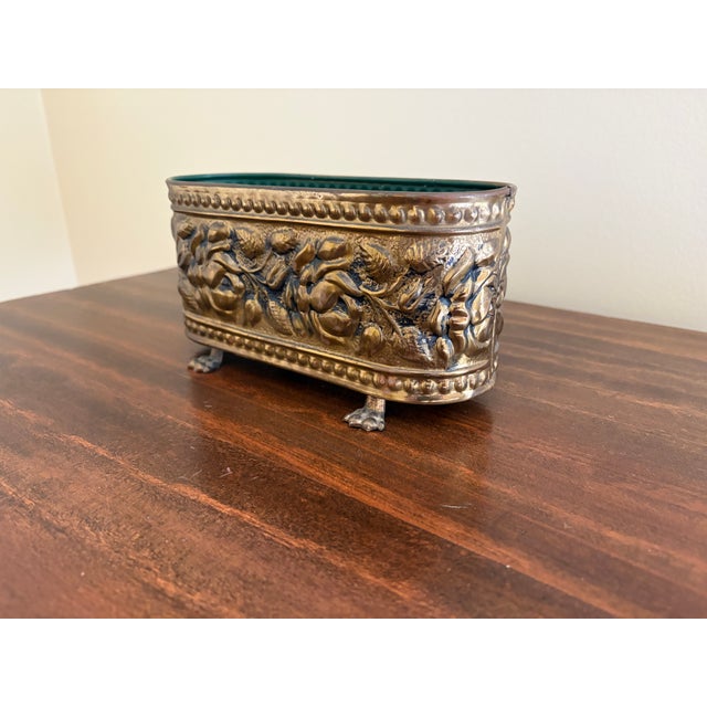 French Country English Brass Repoussé Rose Cachepot With Paw Feet, Mid-20th Century For Sale - Image 3 of 11