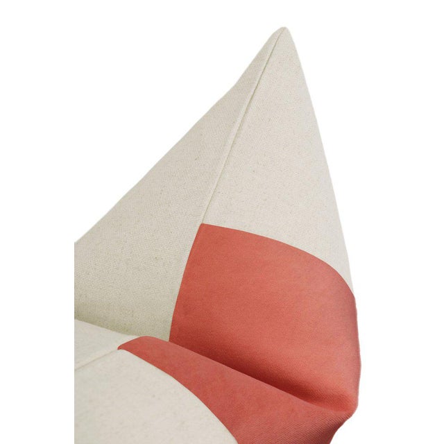 22" Coral Velvet Panel & Linen Pillows - a Pair For Sale - Image 4 of 6