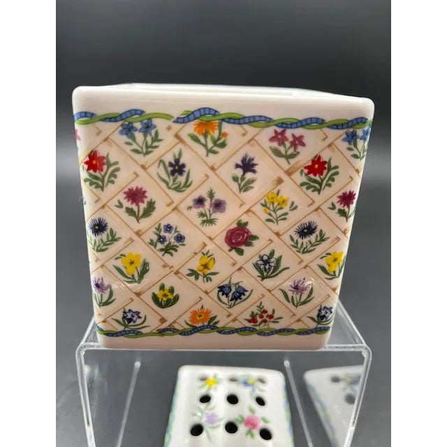 English Potpourri Lidded Box by Eximious, Ltd For Sale - Image 11 of 12