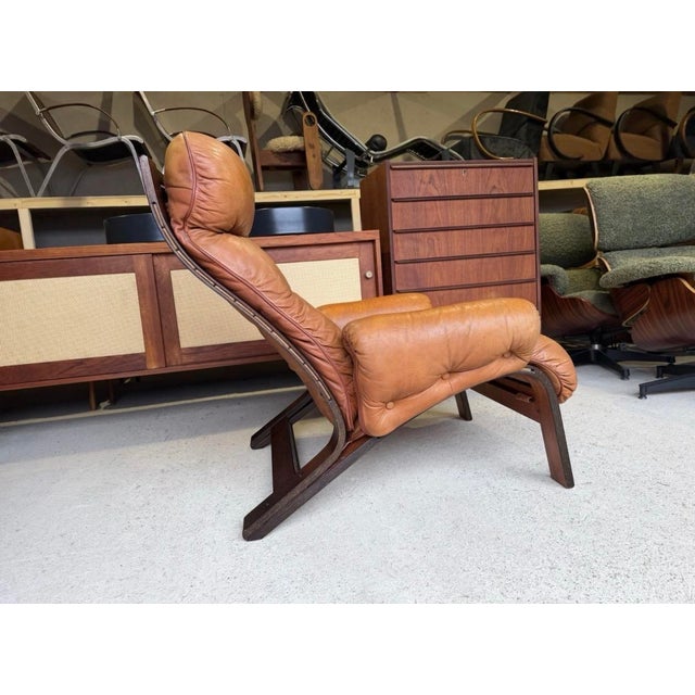 Mid-Century Modern Norwegian Tan Leather Lounge Chair by Oddvin Rykken for Rybo Rykken & Co For Sale - Image 11 of 18
