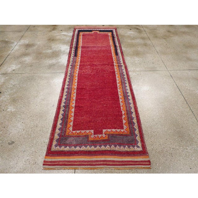 Galerie Shabab Collection Mid-20th Century Turkish Anatolian Runner For Sale - Image 4 of 10