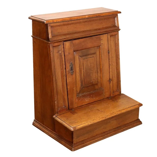 Kneeler in Walnut and Poplar For Sale - Image 10 of 10