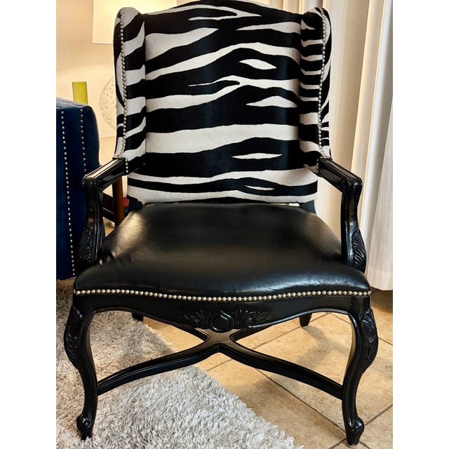 Classic Ralph Lauren Spencer wingback chair in excellent condition manufactured by Lexington Furniture in 2017. High...