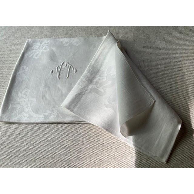 Art Deco Antique French Damask Linen Napkins, Monogrammed Vt, Iris & Floral Damask, Set of 4 | C. 1900 For Sale - Image 3 of 17