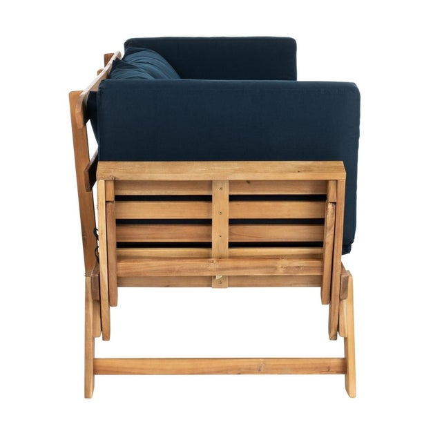 This Tandra Daybed transforms the porch or patio into a soothing oasis, recalling the luxury of an exotic 5 star resort....