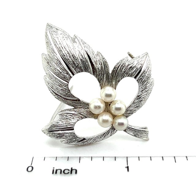 1990s Mikimoto Estate Akoya Pearl Leaf Brooch Pin Sterling Silver For Sale - Image 4 of 6