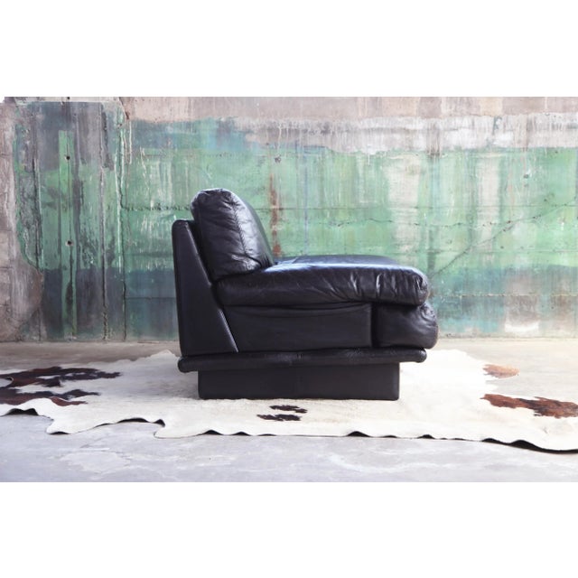 Black 1980s Postmodern Italian Nicoletti Salotti Plinth Base Black Leather Lounge Chair For Sale - Image 8 of 11