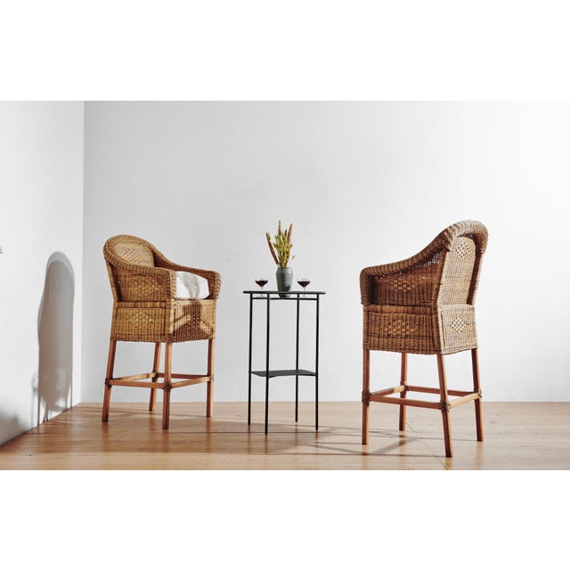 Handwoven Malawi Cane Bar Stool in Classic Weave With White Linen Cushion For Sale In New York - Image 6 of 7