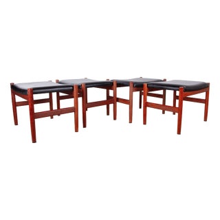 Danish Model 40 Stools in Teak and Black Leather by Hugo Farndsen for Spottrup, 1960s, Set of 4 For Sale