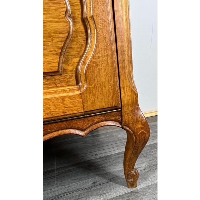 French Louis XIV Chest of Drawers For Sale - Image 6 of 15