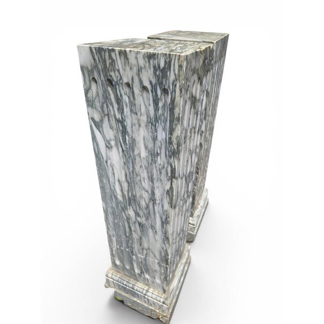 1920s Italian Marble Pedestals, 1920s, Set of 2 For Sale - Image 5 of 9