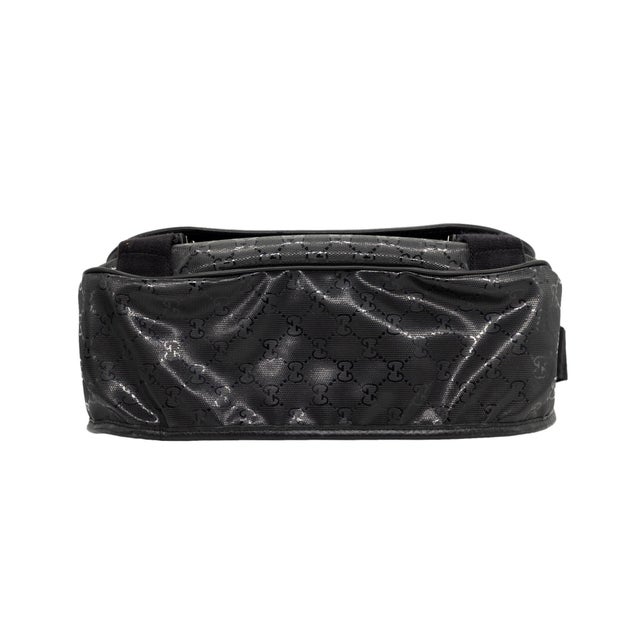 2010s Gucci Glazed Black Gg Supreme Canvas Medium Crossbody Unisex Messenger Bag For Sale - Image 5 of 11