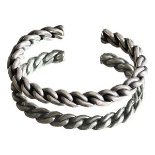 Vintage 1970s Modernist Open Cuff Bracelet With Braided Silver Tone Links For Sale