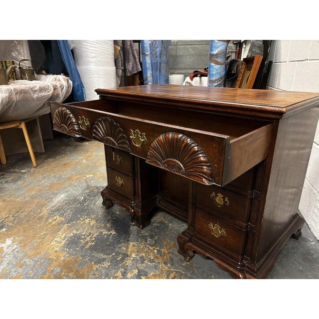 Wood Mahogany Rhode Island Desk in the style of John Townsend For Sale - Image 7 of 18