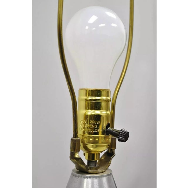 Early 20th Century Art Deco Walter Von Nessen Pattyn Style Aluminum & Acrylic Skyscraper Table Lamp For Sale In Philadelphia - Image 6 of 10