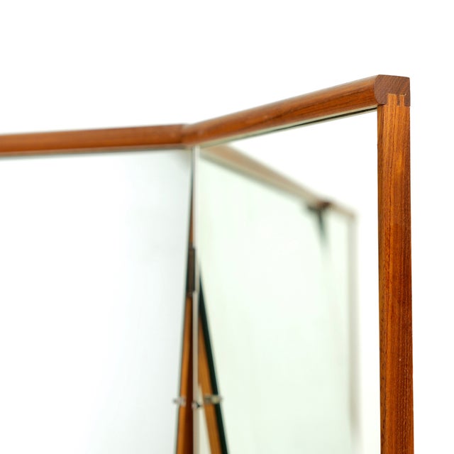 1960s 1960s Mid Century Vanity by Bath Cabinet Makers, Attributed For Sale - Image 5 of 12