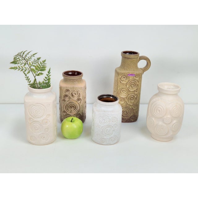 Beige Vintage Jura Vases from Scheurich Ceramic, W. Germany 1970s, Set of 5 For Sale - Image 8 of 10