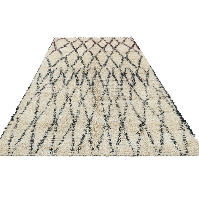 1950s Vintage Moroccan Rug, Cream & Black With Diamond Patterns - Rug & Kilim For Sale - Image 5 of 7