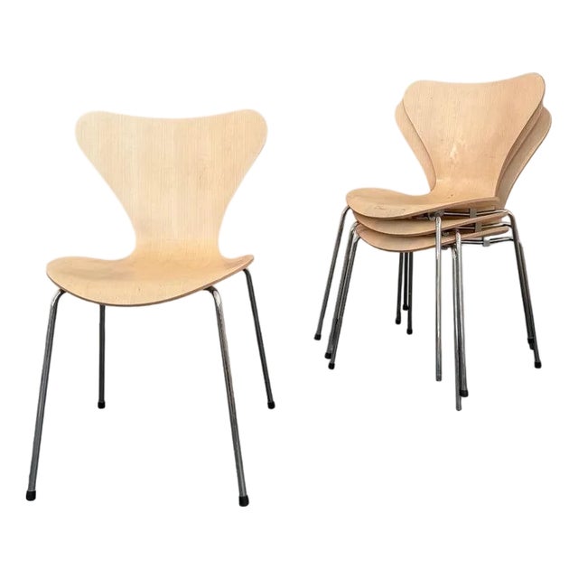 Set of Four Arne Jacobsen Maple Series 7 Chairs for Fritz Hansen Model 3107 For Sale