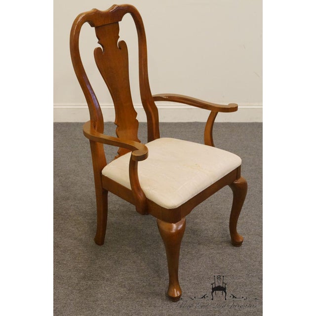 Thomasville Furniture Winston Court Collection Queen Anne Dining Arm