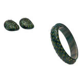 Vintage Weiss Green Bakelite Hinged Bracelet, Clip on Earrings With Amber Rhinestones Set For Sale
