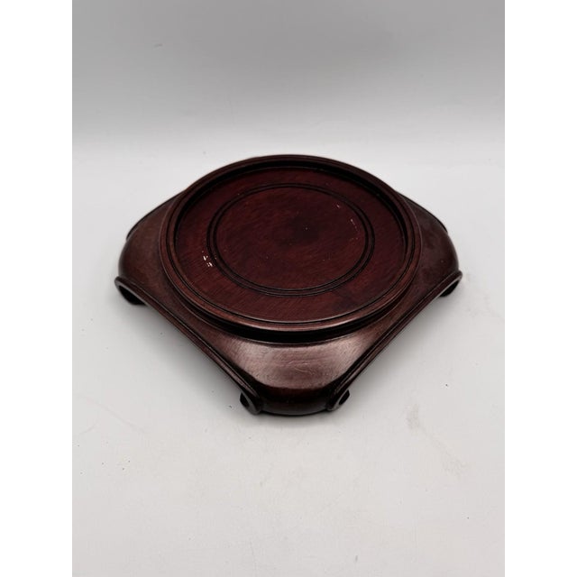 1990s Large Cloisonné Lidded Bowl / Jar With Wood Stand Foo Dog Finial For Sale - Image 12 of 12