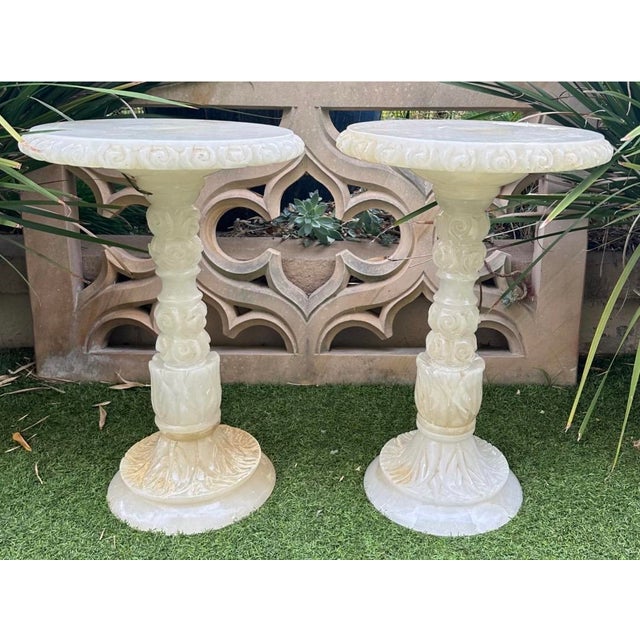 Art Deco Pair of 1930s Italian Carved Alabaster Guéridon Side Tables For Sale - Image 3 of 18