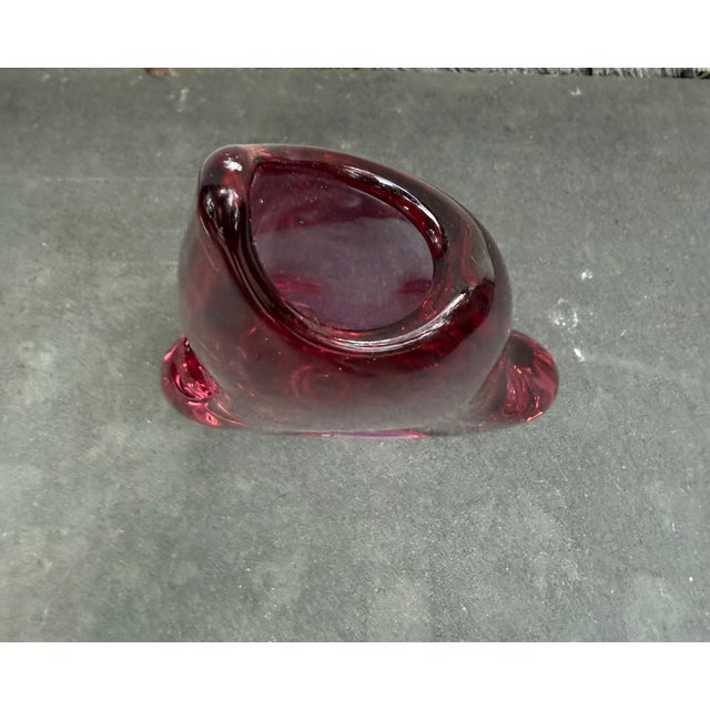 ZBS Zelezny Brod Skol Miloslav Klinger Neodymium Bohemian Glass Vase 11” For Sale - Image 4 of 5