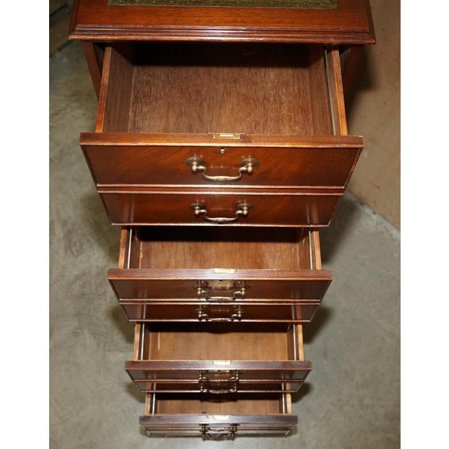 Large Flamed Hardwood 4-Drawer Filing Cabinet with Green Leather Top For Sale - Image 16 of 18