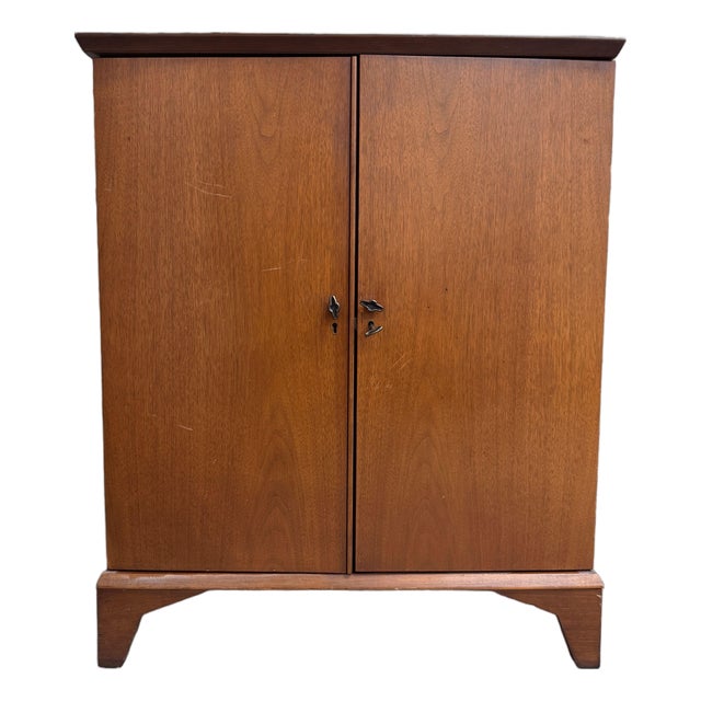 Vintage Mid-Century Modern Flip-Top Cocktail Bar Cabinet, C. 1960s For Sale
