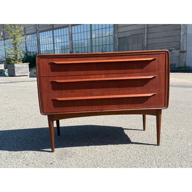 Teak Dresser attributed to Johannes Andersen, 1960s For Sale - Image 3 of 15