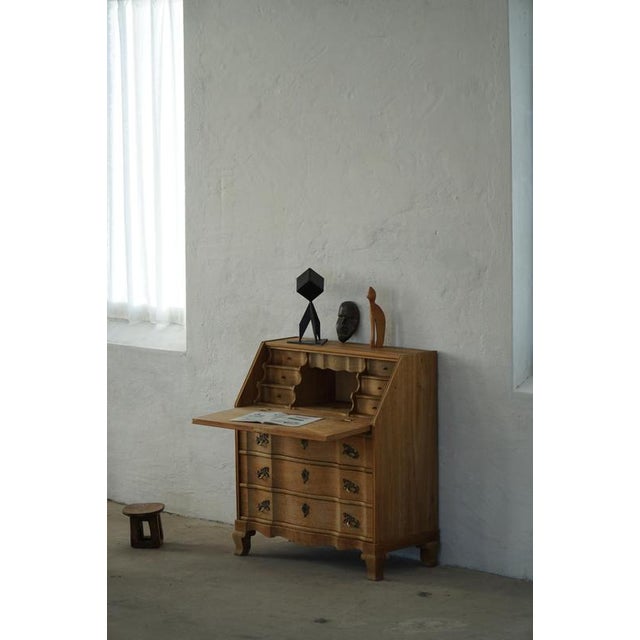 Vintage Danis Oak Drop‑Front Secretaire, 1950s For Sale - Image 4 of 18