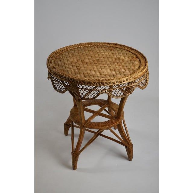 Vintage Wicker Rattan Side Table with Scalloped Edge, 1960s For Sale - Image 4 of 16