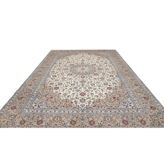 Kashan Rug in Hand-Knotted Virgin Wool For Sale - Image 4 of 11