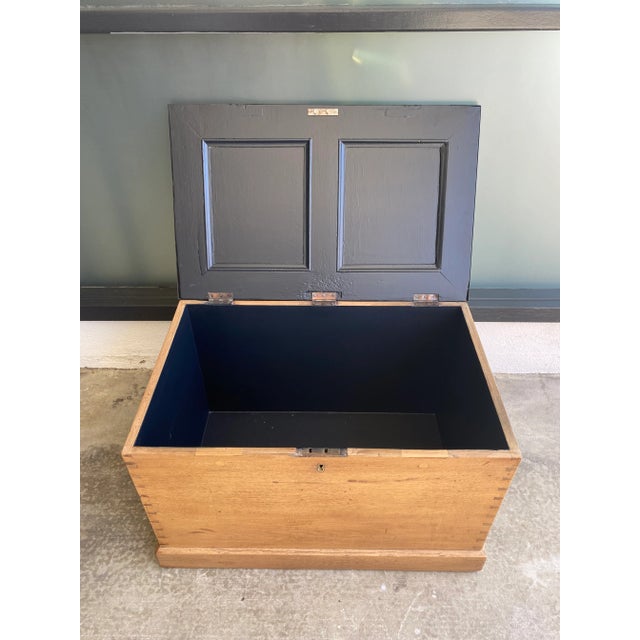 Wood Mid 20th Century Wood and Brass Trunk For Sale - Image 7 of 10